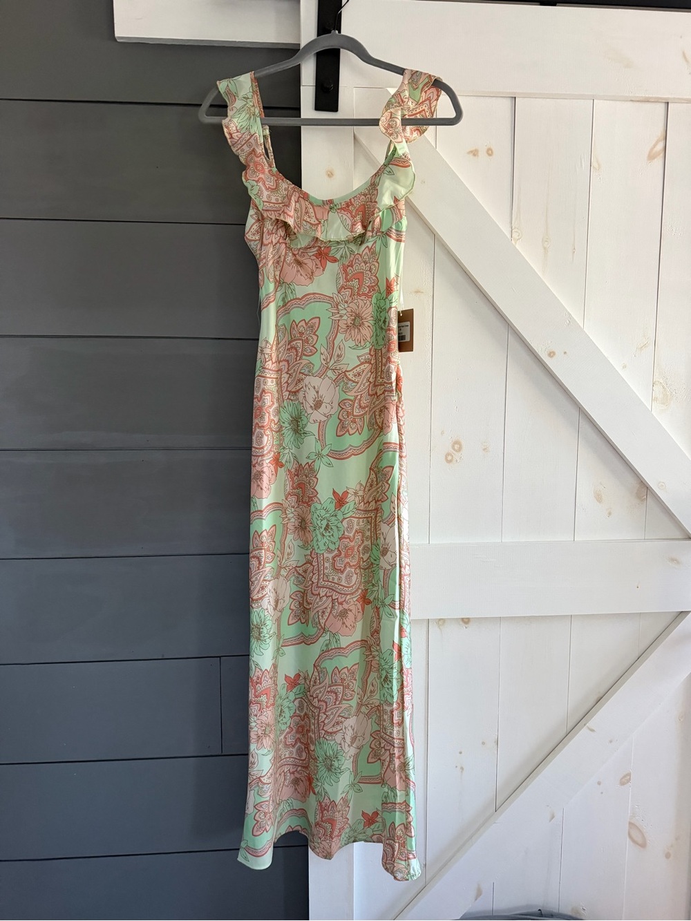 Sleeveless Mint Green Floral Maxi Dress with Ruffle Neckline